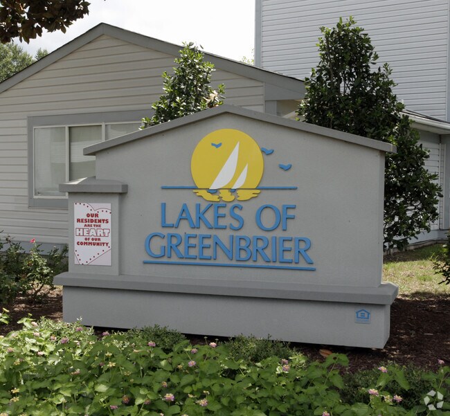 The Lakes of Greenbrier Rentals Chesapeake, VA