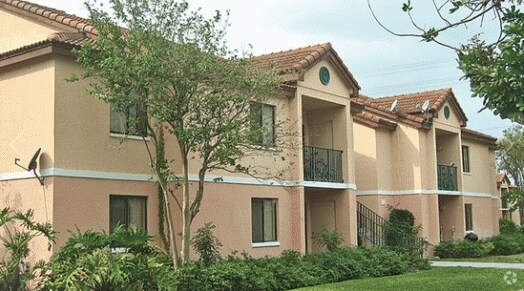 Regal Trace Apartments Fort Lauderdale Reviews Regal Trace Apartments Fort Lauderdale Reviews