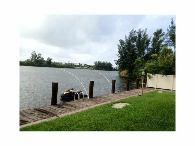 Crystal Lake Apartments Pompano Beach Crystal Lake Apartments Pompano Beach