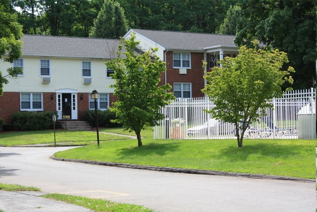 Glastonbury Apartments