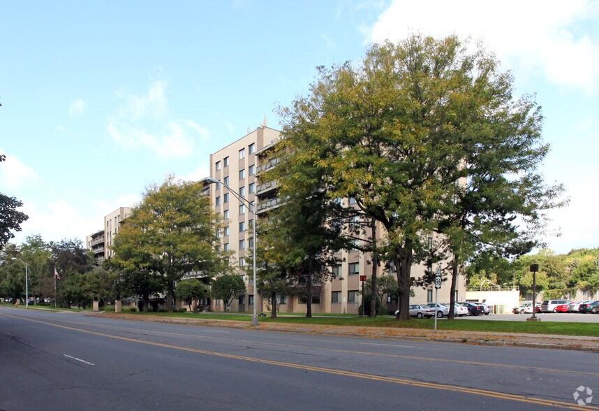 The Renaissance Apartments Rentals Rochester, NY