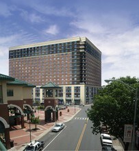 Skyview Apartments at Carriage City Plaza Rentals - Rahway, NJ | Apartments.com