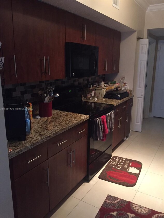 Sw Th Ave Unit Pembroke Pines Fl Condo For Rent In