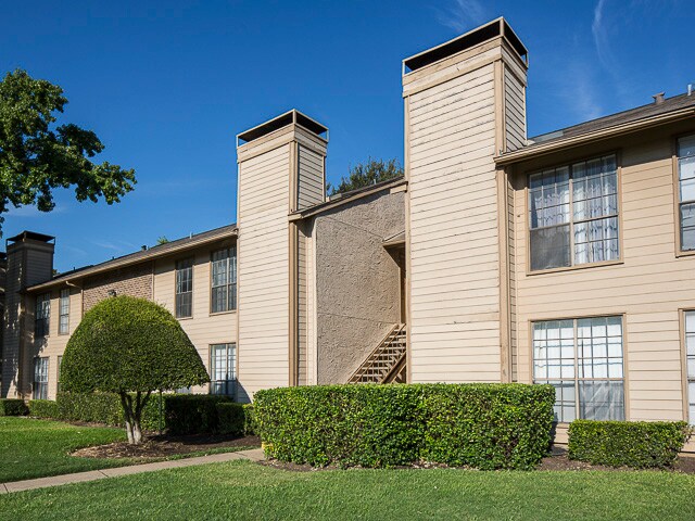 Landmark at Rosewood Apartment Homes Rentals Dallas, TX