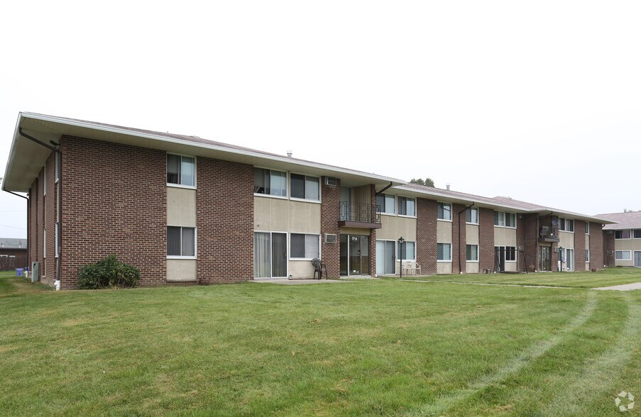 Creek Hill and White Oaks Apartments Rentals ster, NY