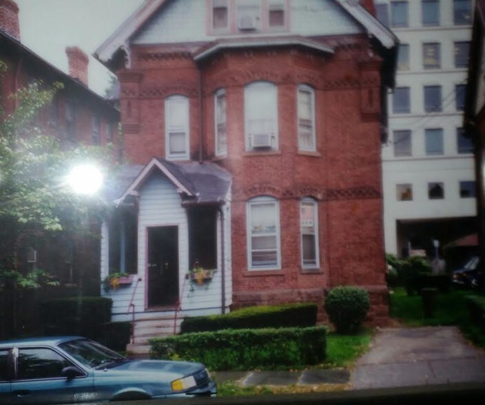 26 Hungerford St Hartford, CT 06106 Rentals Hartford, CT