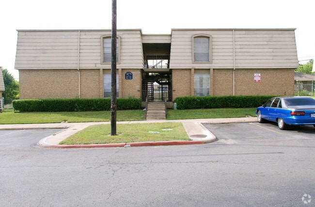 St James Manor Apartments Rentals Dallas, TX