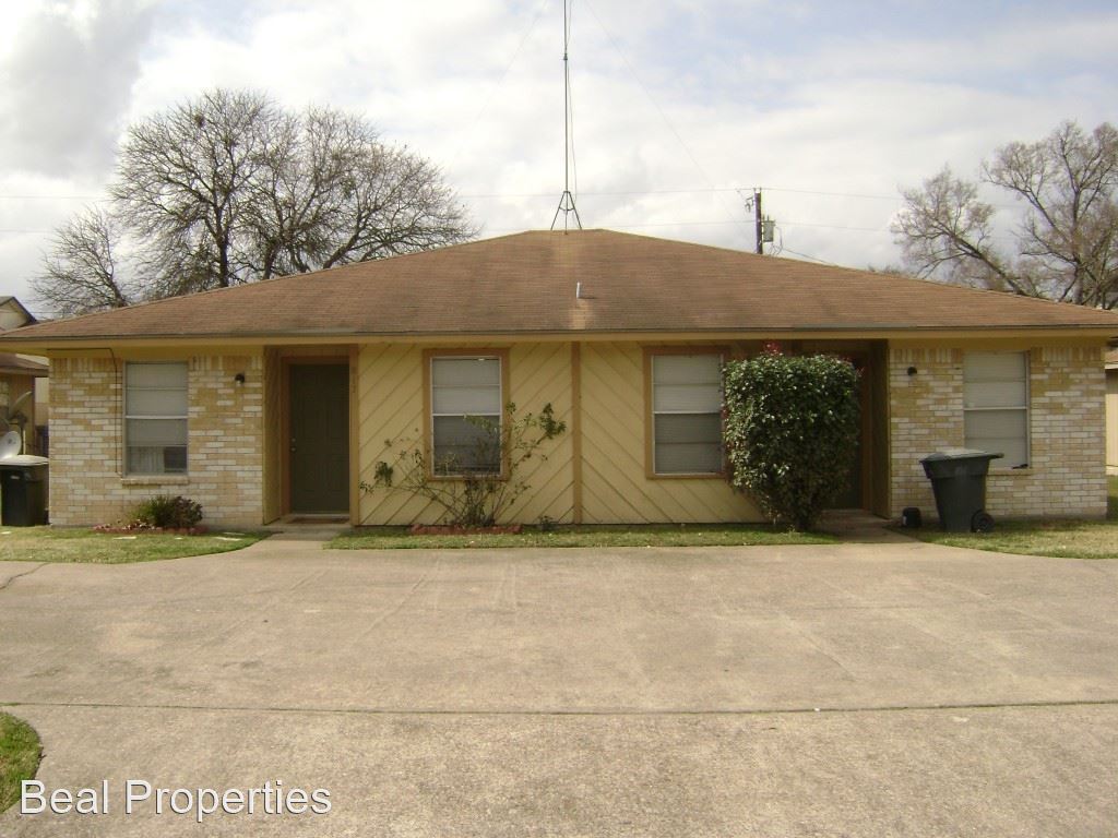 2 Br 2 Bath House 817 San Saba House Rental In College Station TX