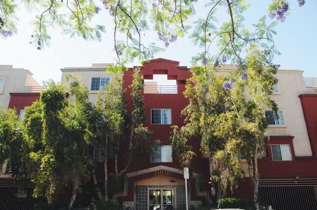 2 Bedroom In North Hollywood Ca 91601 Als Los Angeles Building Photo 2 Bedroom In North Hollywood Ca 91601
