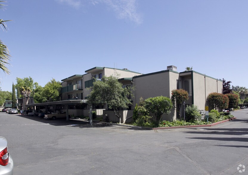 Courtyard Apartments Rentals Carmichael, CA