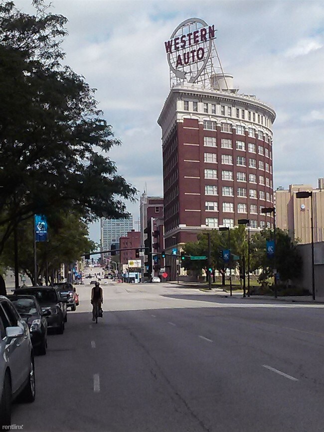 2107 Grand Blvd Kansas City, MO 64108 Rentals Kansas City, MO
