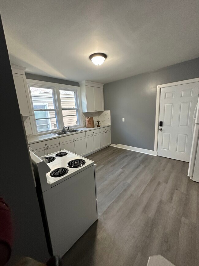 1812 Campbell Ave, Schenectady, NY 12306 Apartments in Schenectady