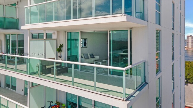 Building Photo - 400 Sunny Isles Blvd