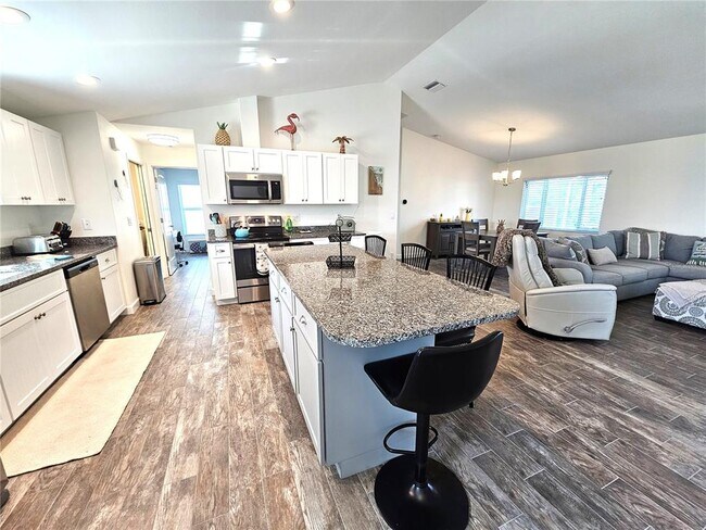 Foto del edificio - 7436 Michael St