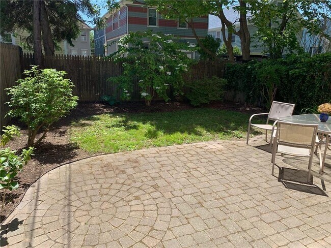 Foto del edificio - 27 Young St