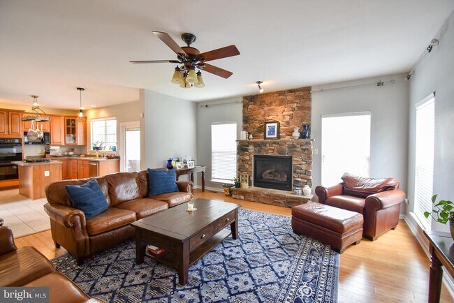 Foto del edificio - 29670 Old Creek Ln