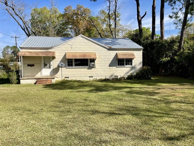 Building Photo - 1715 Gillespie Ave