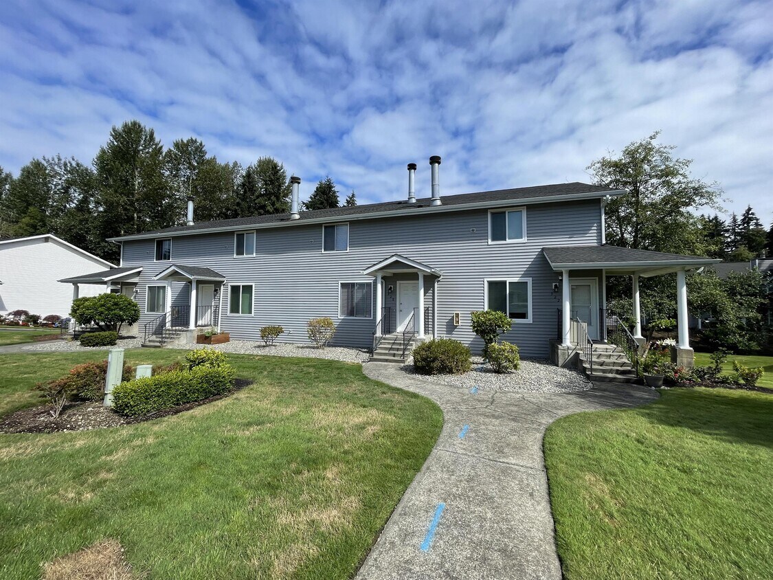 Primary Photo - 320 S 325th Ln