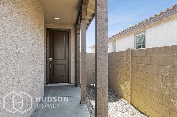 Foto del edificio - NEW CONSTRUCTION NOW AVAILABLE! - 17049 W ...