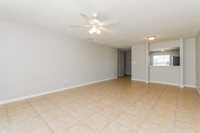 Building Photo - 5385 Hawk Dr