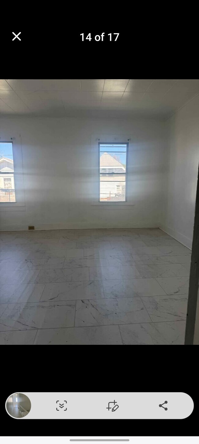Foto del edificio - 1311 Division St