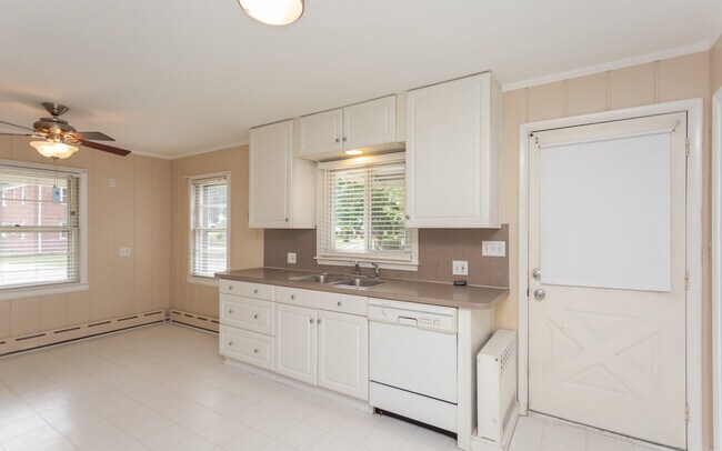 Building Photo - 3507 Saint Bernard Dr