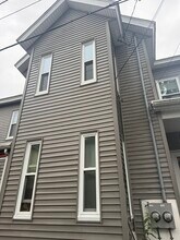 Building Photo - 1 Rockdale Ave