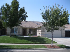 Building Photo - 2180 Gold River Dr