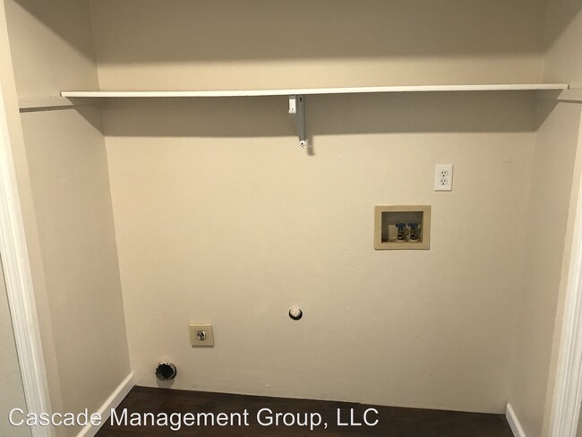 Building Photo - 1311 6th St NW