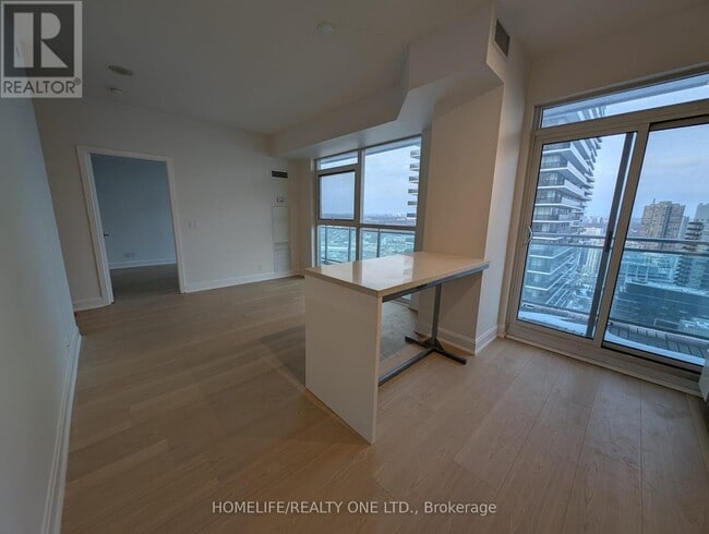 Building Photo - 33-3133 Shore Breeze Dr