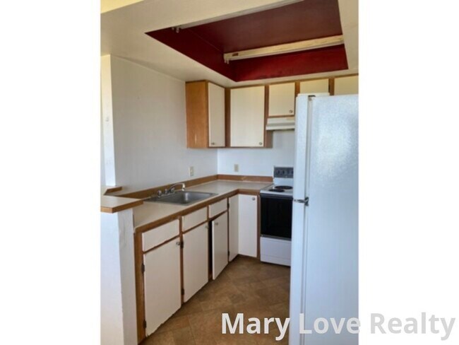 Building Photo - Unfurnished 1 Bedroom 1 Bath Apartment at ...