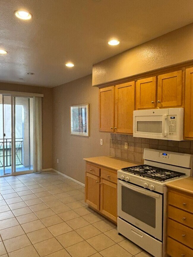 Building Photo - The Spectrum Townhomes in Kearny Mesa