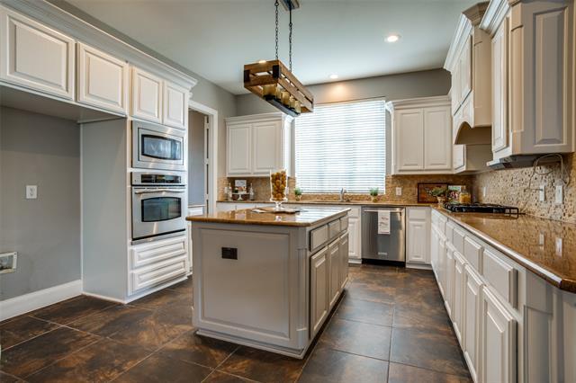 Foto del edificio - 5700 Noble Oak Ln