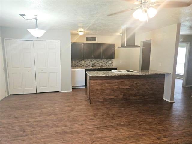 Foto del edificio - 6809 Glenhurst Dr