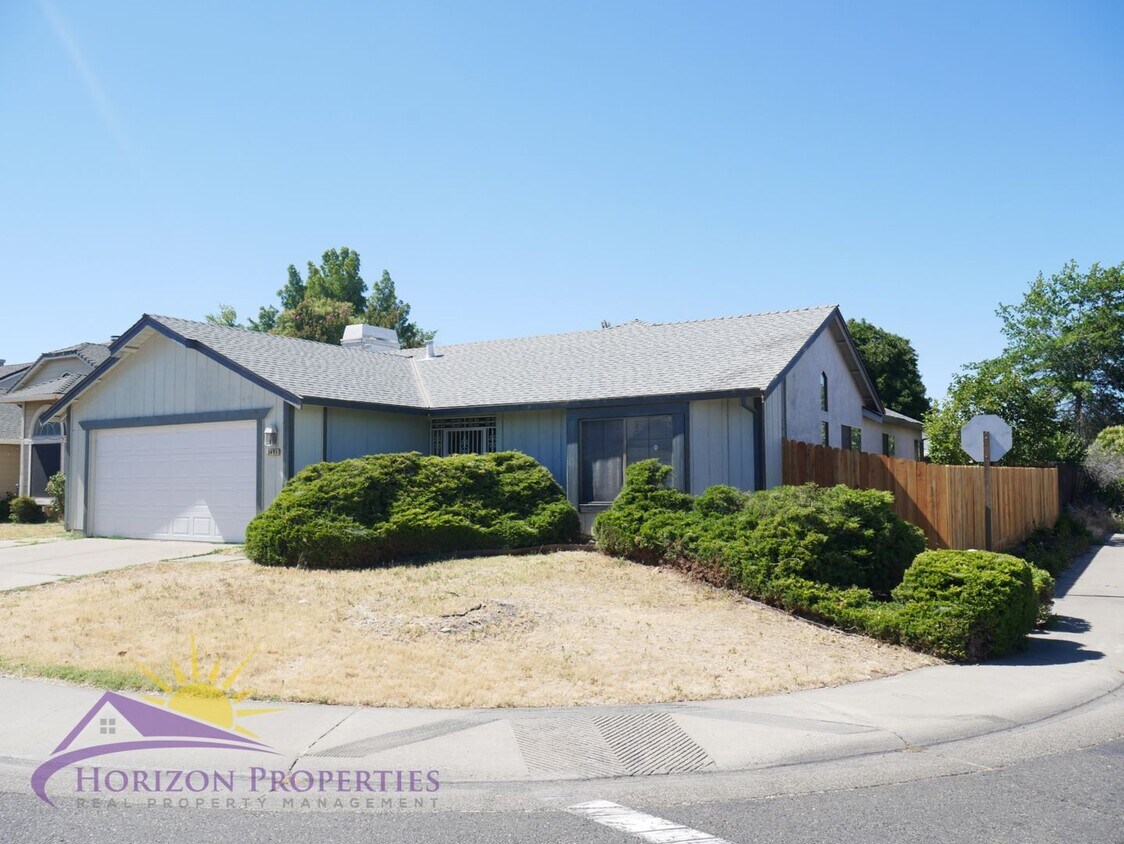 Primary Photo - Bright 3 Bed 2 Bath 1,477 Sq. Ft. Sacramen...