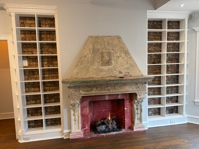 Foto del edificio - 534 W Brompton Ave