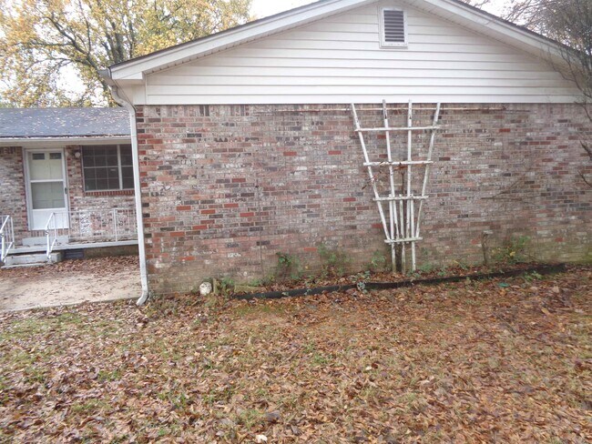 Foto del edificio - 9209 Clover Hl Rd