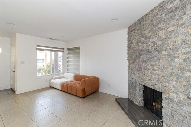 Foto del edificio - 3818 Durfee Ave