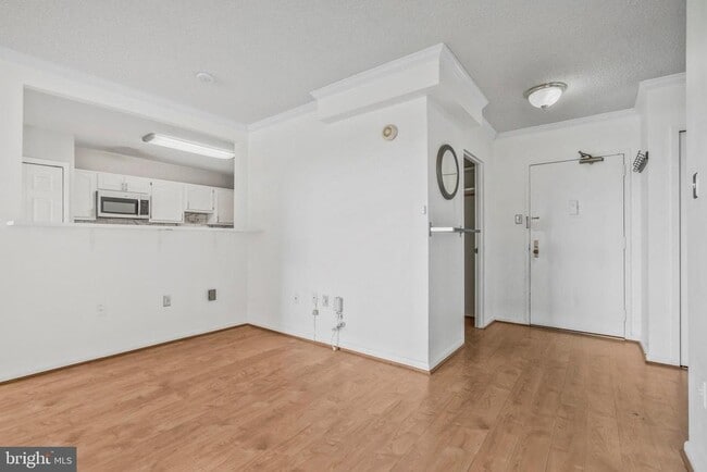 Building Photo - 3701 S George Mason Dr