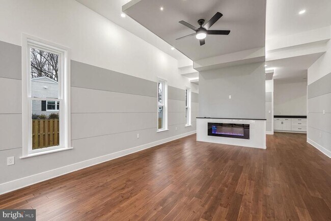 Foto del edificio - 4917 Erie St