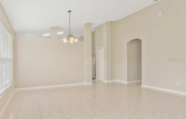 Building Photo - 6558 Cherry Grove Cir