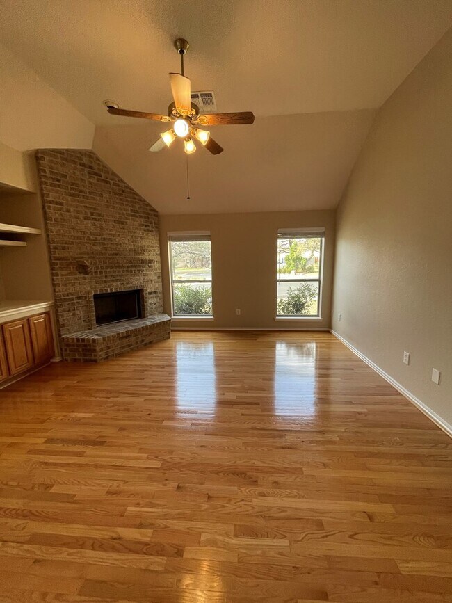 Foto del edificio - 201 Bending Oaks Trail