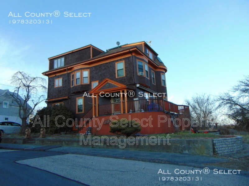 5 Marshfield St Unit 1, Gloucester, MA 01930 Condo for Rent in