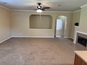 Building Photo - 21307 Springbrook Hollow Ct