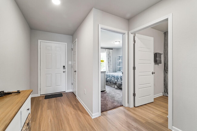 Building Photo - 7581 Steeplechase Blvd