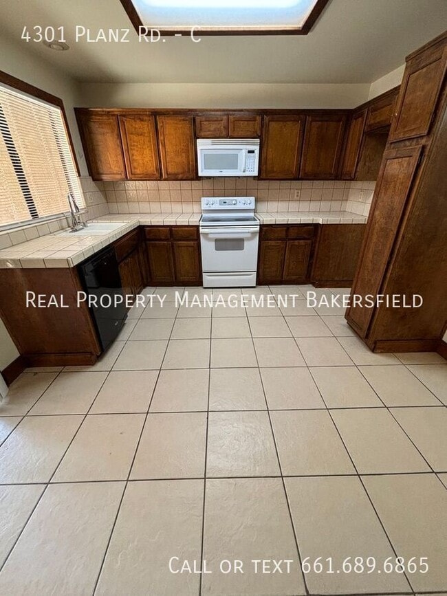 Building Photo - 4301 Planz Rd