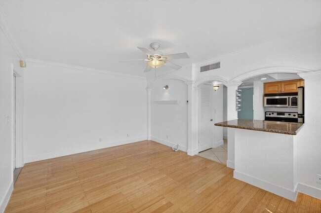 Foto del edificio - 901 NE 3rd St