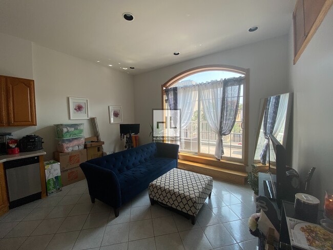 Building Photo - 8022 6th AVENUE 2F