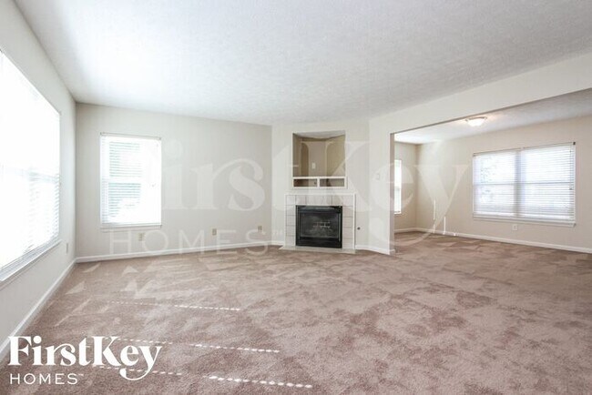 Foto del edificio - 4352 Mahogany Dr