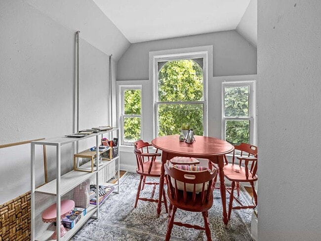 Building Photo - Timeless Ghent Home features charm and ele...